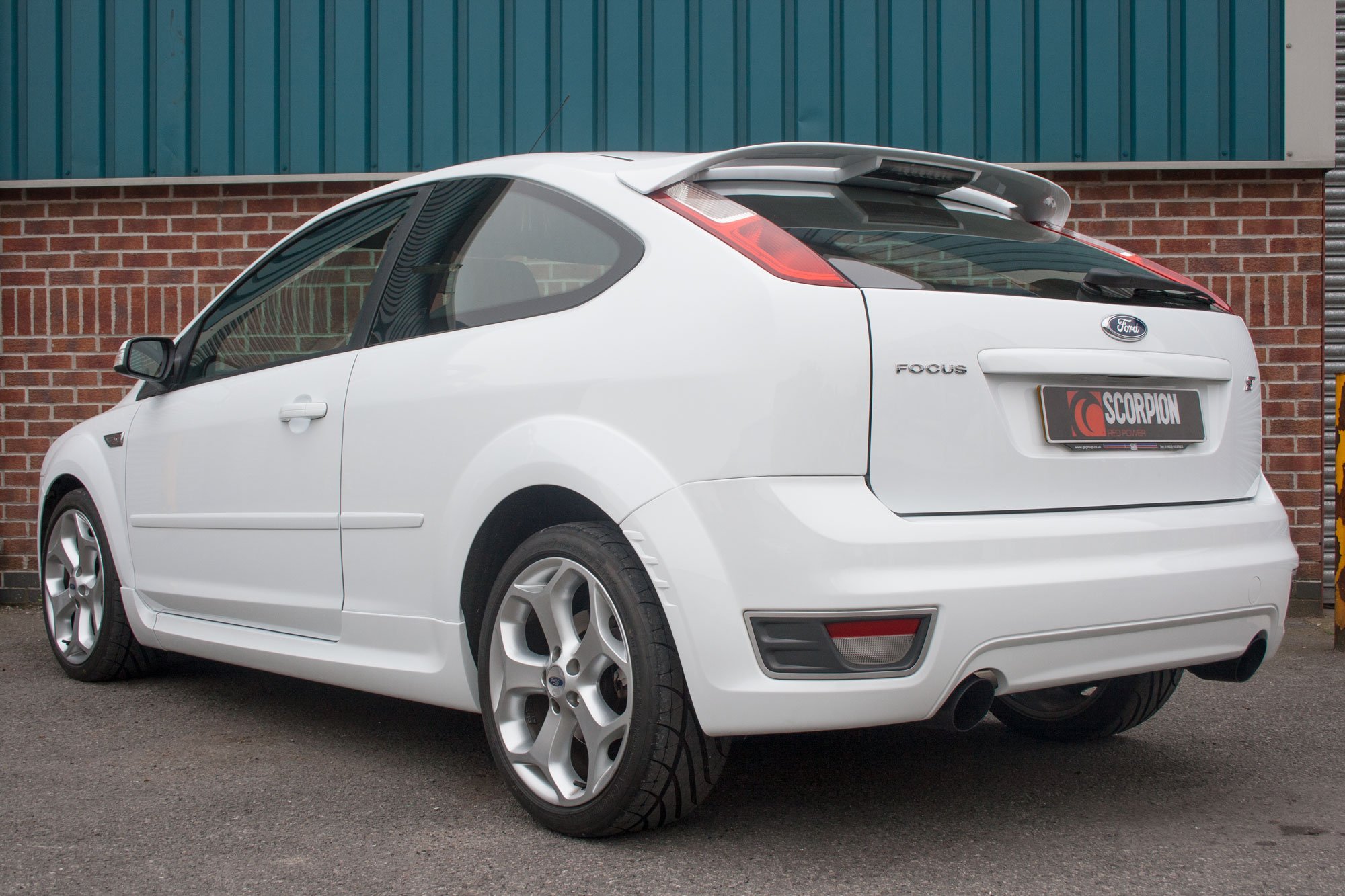 Scorpion Exhausts Ford Focus MK2 ST 225 2.5 Turbo 2006 2011 63.5mm/2.5 Resonated cat-back system – Daytona Ceramic Tips