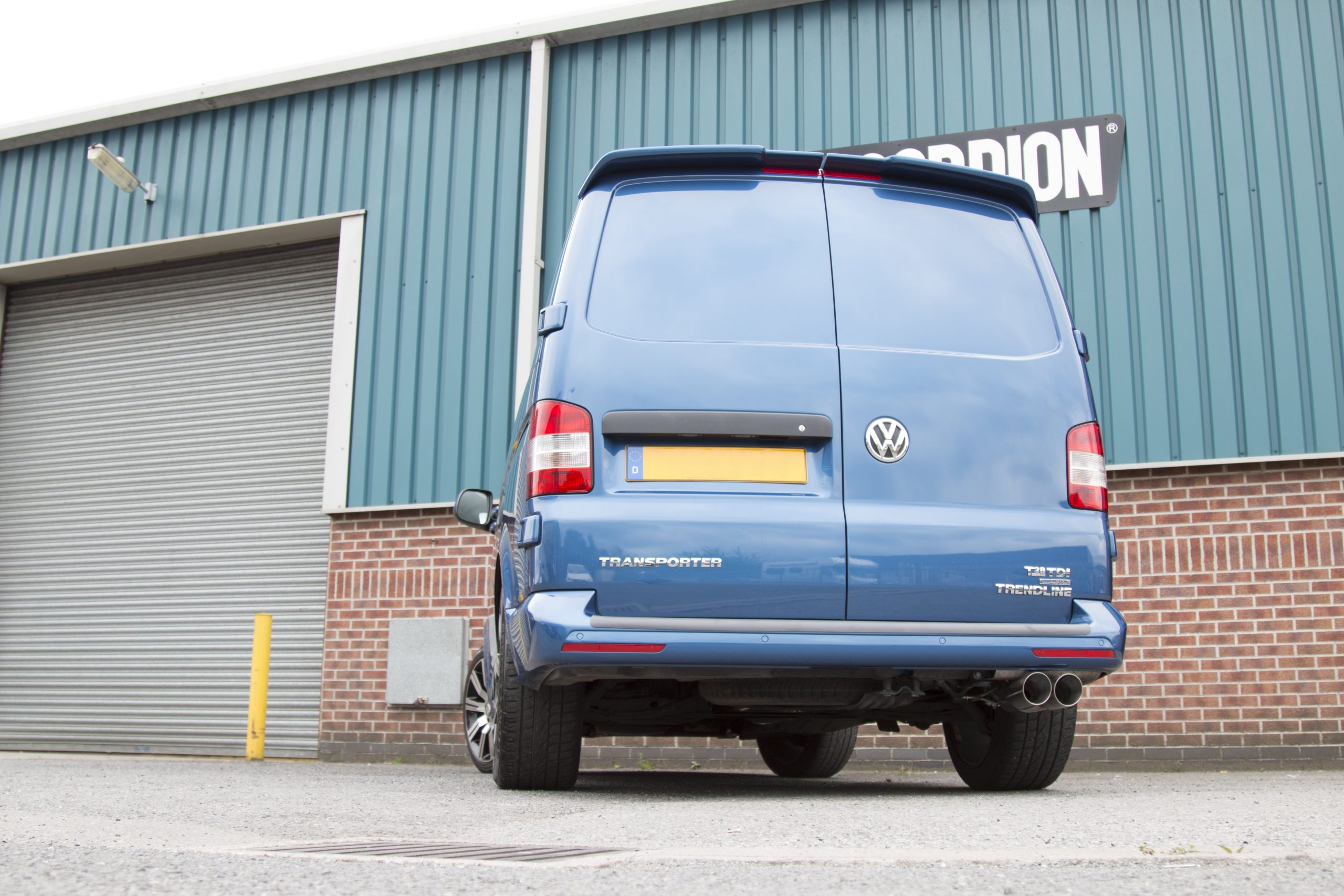 Scorpion Exhausts Volkswagen Transporter T5 2.5TDi (03-09) / T5 2.0 (10-15) / T5 & T6 2.0 BiTDi (15-ON) SWB/LWD 2WD Resonated cat/DPF-back system – Daytona (Twin) Tips